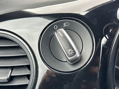 2014 Volkswagen Beetle 1.8T Entry
