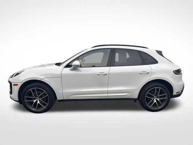 2022 Porsche Macan Base