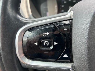 2018 Volvo XC90 T5 Momentum