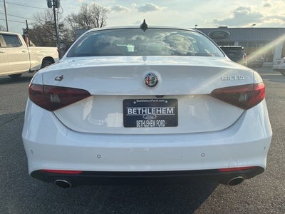 2019 Alfa Romeo Giulia Base