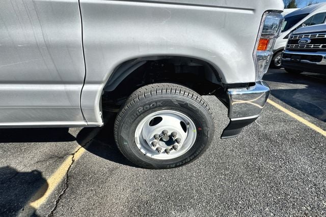 2026 Ford E-350SD Base Cutaway