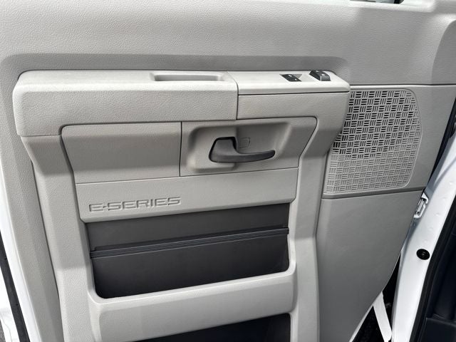 2026 Ford E-450SD Base DRW