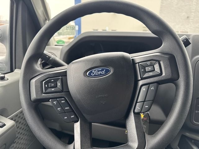 2026 Ford E-450SD Base DRW