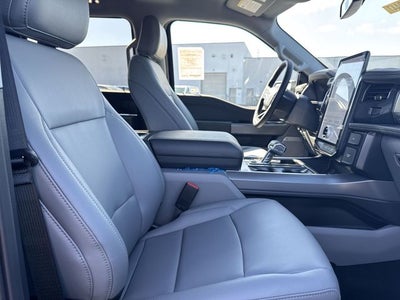 2025 Ford F-150 Lightning Flash