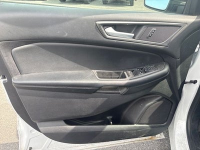 2020 Ford Edge SE