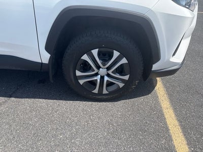 2020 Toyota RAV4 LE