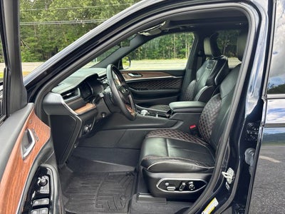 2023 Jeep Grand Cherokee Summit