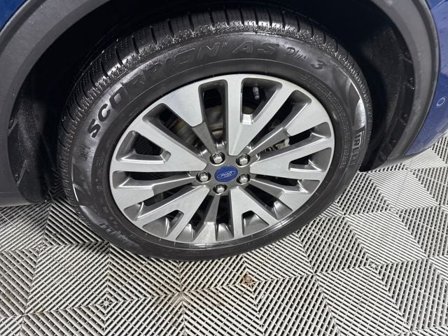 2020 Ford Escape Titanium Hybrid