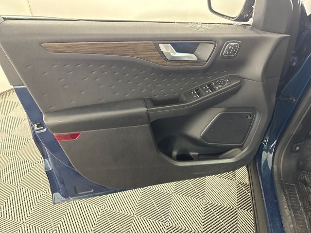 2020 Ford Escape Titanium Hybrid