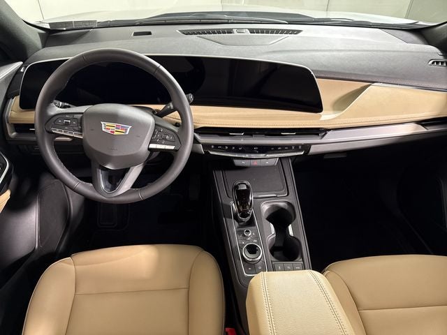 2024 Cadillac XT4 Luxury