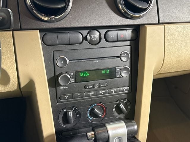 2008 Ford Mustang V6 Deluxe