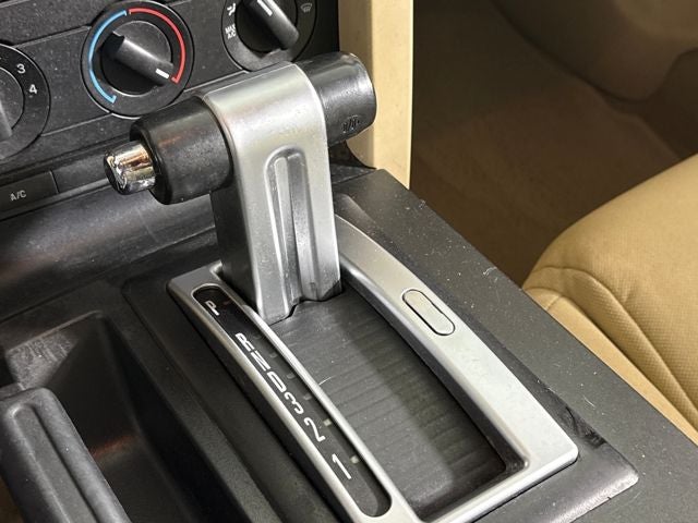 2008 Ford Mustang V6 Deluxe