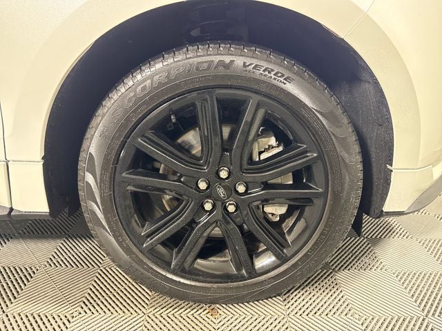 2024 Ford Edge ST Line