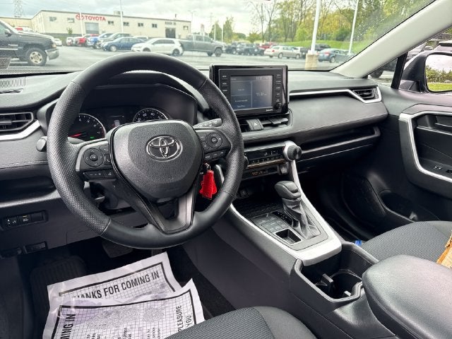 2022 Toyota RAV4 LE