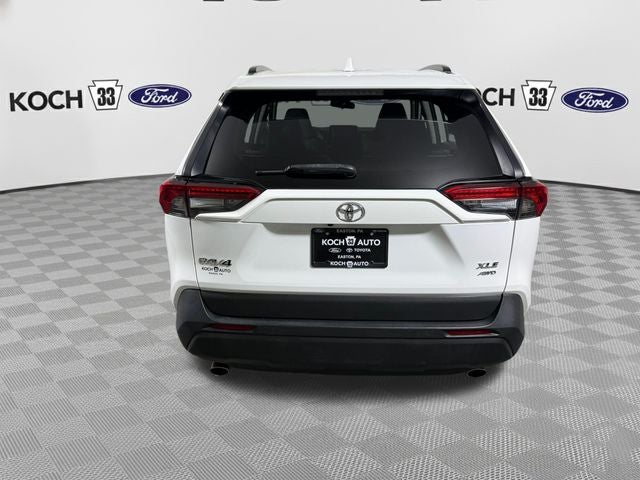 2020 Toyota RAV4 XLE