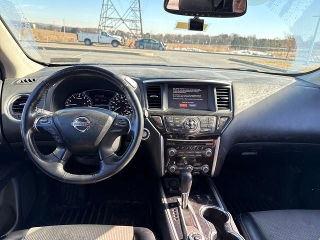 2020 Nissan Pathfinder SV