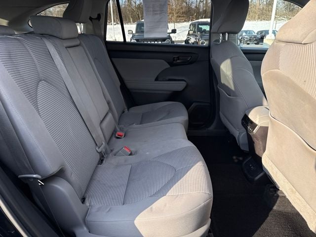 2021 Toyota Highlander LE