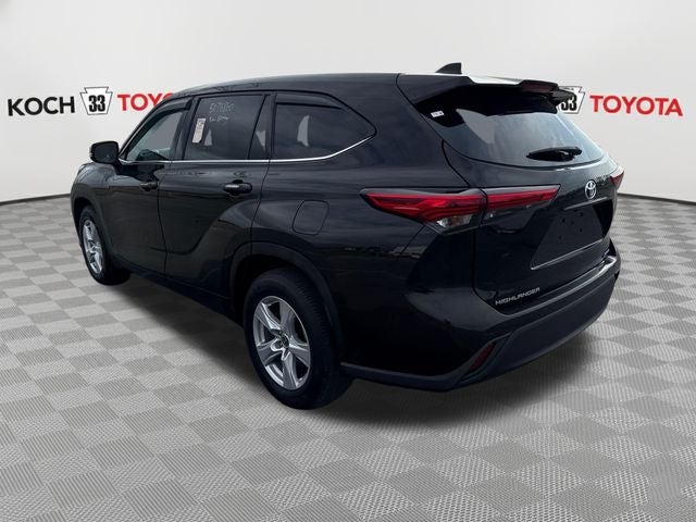 2022 Toyota Highlander LE