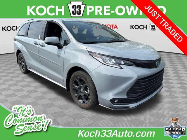 2025 Toyota Sienna Woodland Edition 7 Passenger