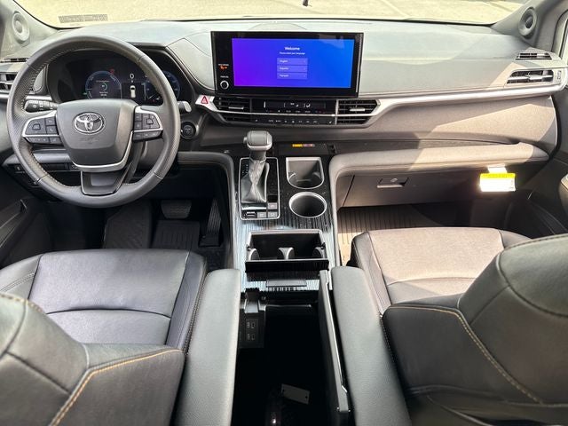 2025 Toyota Sienna Woodland Edition 7 Passenger
