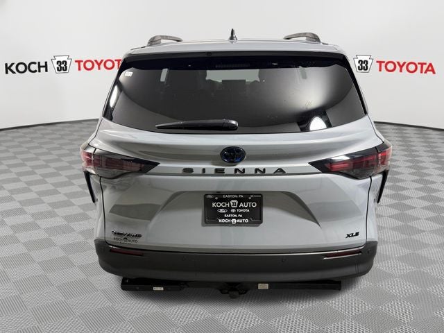 2025 Toyota Sienna Woodland Edition 7 Passenger