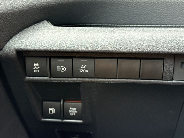 2024 Toyota Sienna XSE 7 Passenger