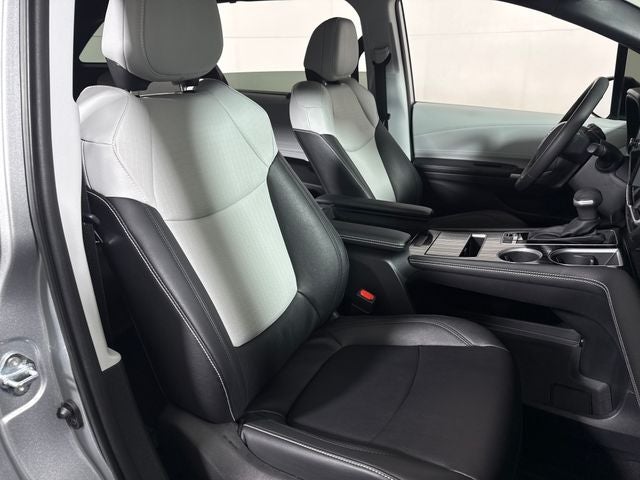 2025 Toyota Sienna XSE 7 Passenger