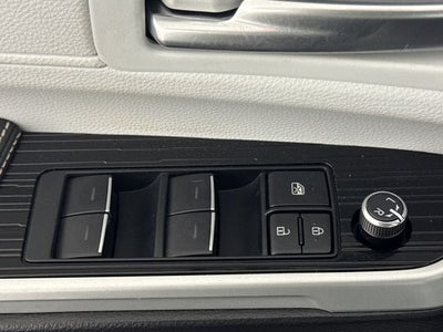 2025 Toyota Sienna XSE 7 Passenger