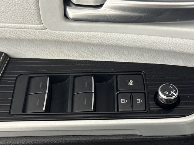 2025 Toyota Sienna XSE 7 Passenger