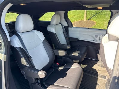2025 Toyota Sienna XSE 7 Passenger