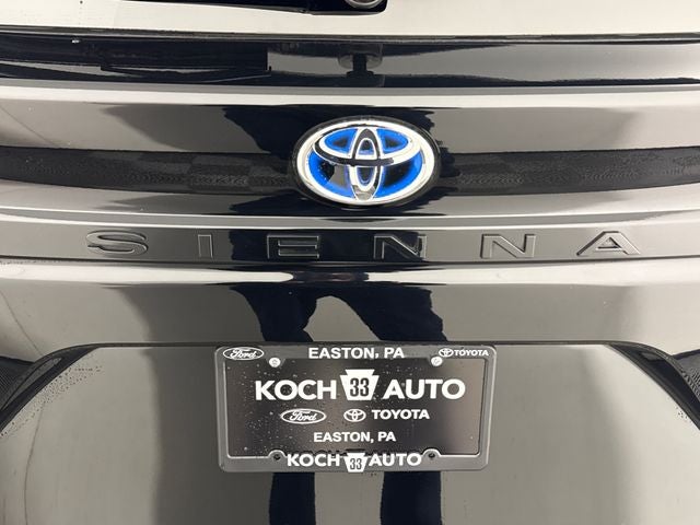2023 Toyota Sienna XSE 7 Passenger