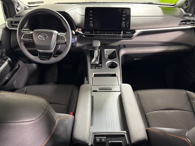 2023 Toyota Sienna XSE 7 Passenger