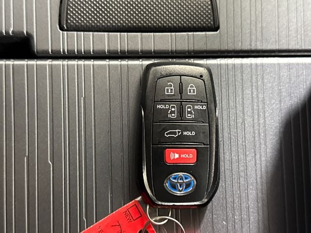 2023 Toyota Sienna XSE 7 Passenger