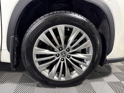 2021 Toyota Highlander Hybrid Platinum