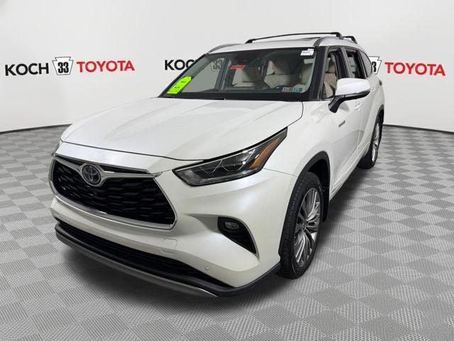 2021 Toyota Highlander Hybrid Platinum
