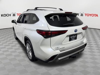2021 Toyota Highlander Hybrid Platinum