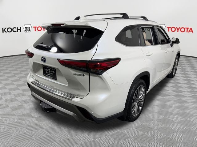 2021 Toyota Highlander Hybrid Platinum