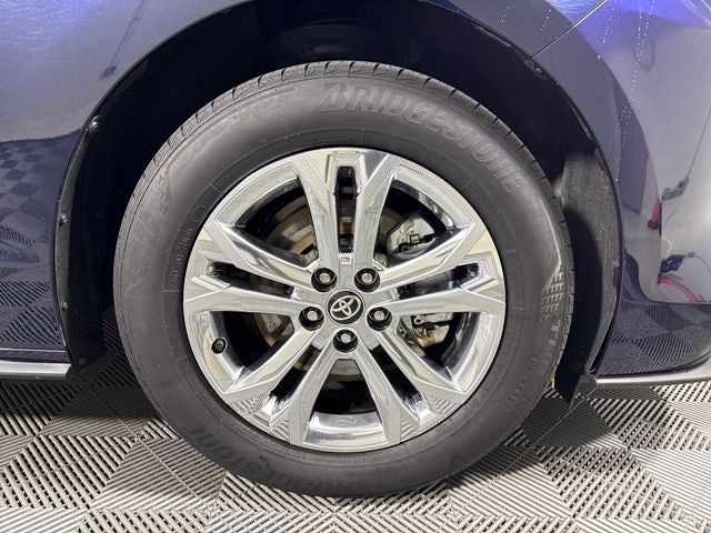 2024 Toyota Sienna Platinum 7 Passenger