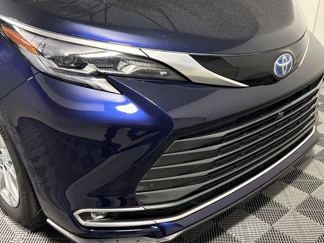 2024 Toyota Sienna Platinum 7 Passenger