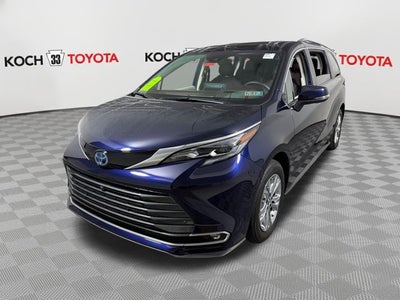 2024 Toyota Sienna Platinum 7 Passenger