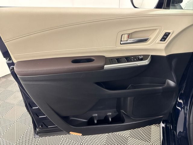 2024 Toyota Sienna Platinum 7 Passenger