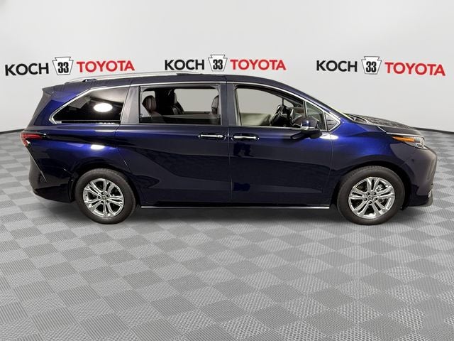 2024 Toyota Sienna Platinum 7 Passenger