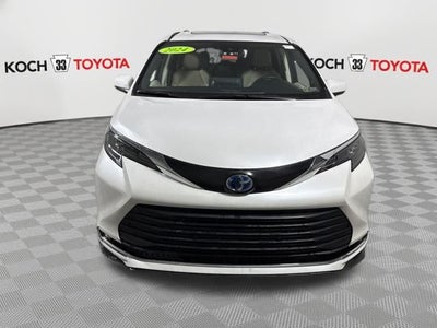 2024 Toyota Sienna XLE