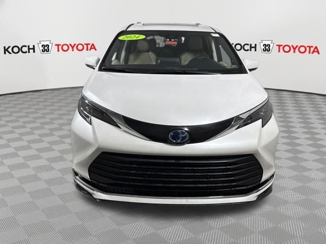 2024 Toyota Sienna XLE