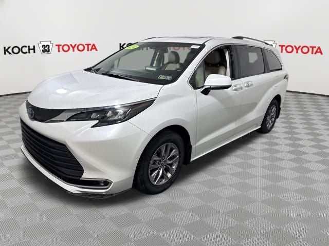 2024 Toyota Sienna XLE