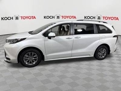 2024 Toyota Sienna XLE
