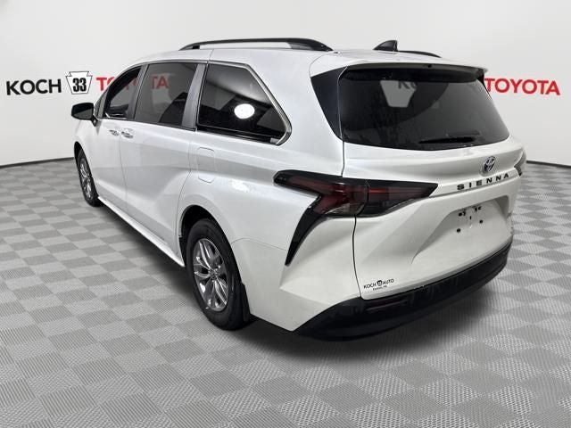 2024 Toyota Sienna XLE