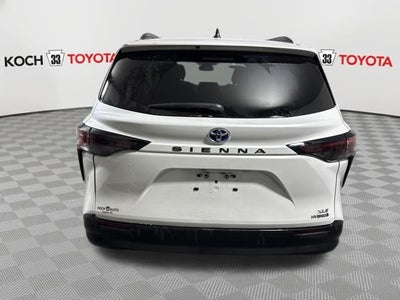 2024 Toyota Sienna XLE