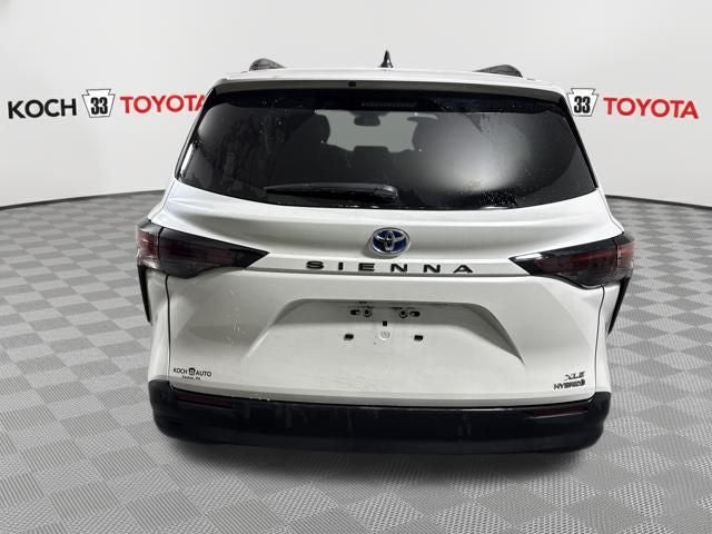 2024 Toyota Sienna XLE