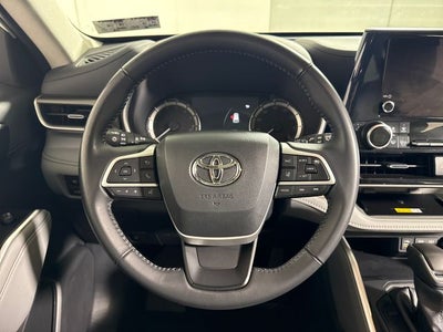 2025 Toyota Highlander XLE